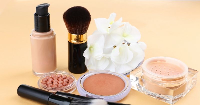 Một túi makeup đẹp không cần quá nhiều món, quan trọng là dùng được thường xuyên