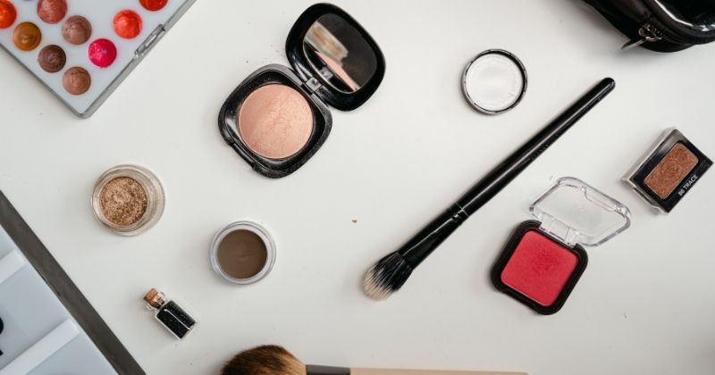 giá từng nhóm sản phẩm trong bộ trang điểm cơ bản