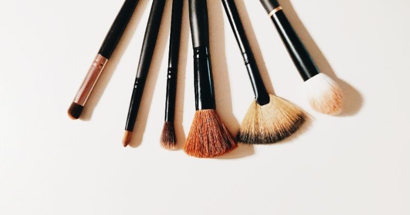 Mua đồ makeup cho da dầu theo thứ tự ưu tiên
