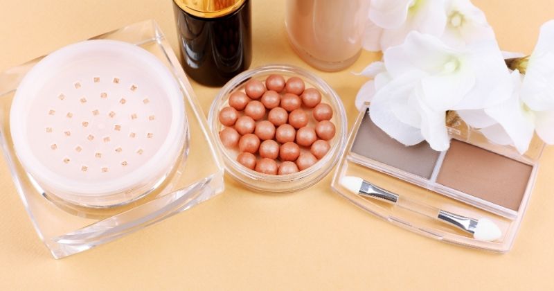 Bắt đầu từ những món dễ dùng nhất sẽ giúp bạn tránh mua thừa và dễ trang điểm hơn