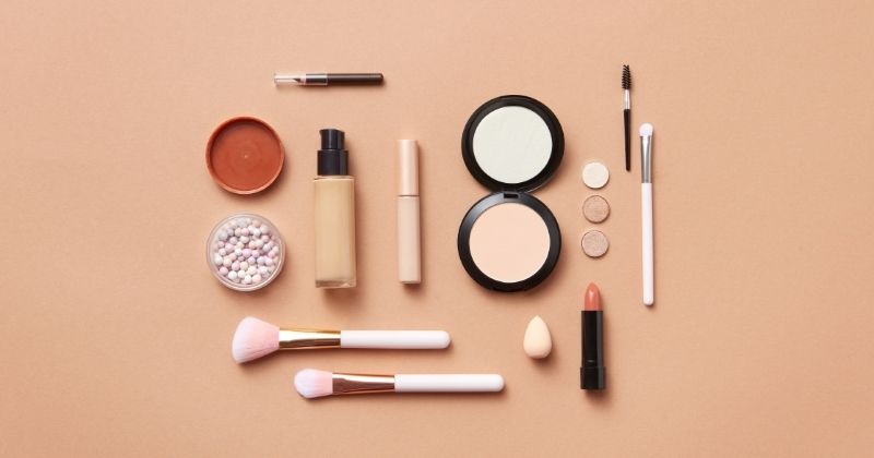 các mức giá bộ makeup cơ bản cho người mới