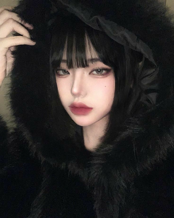 Makeup Douyin là gì? Các bước Makeup Douyin chuẩn xinh 6 Phong cách Makeup Douyin ngầu, lạnh lùng